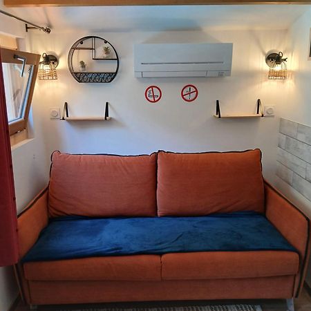 Chalet Charmant Avec Piscine Mercuer 외부 사진
